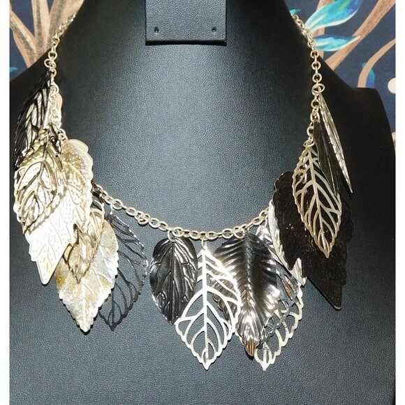 Whimsical Fairycore Metal Leaf Charm Necklace - Picture 2 of 3